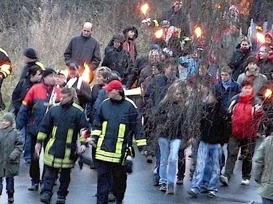 Der Fackelumzug durch die Mitschurinstraße
