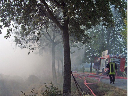 brennende Strohballen