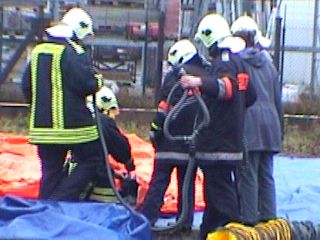 Herstellen der Wasserversorgung, Anschluss des Standrohres an den Hydrant